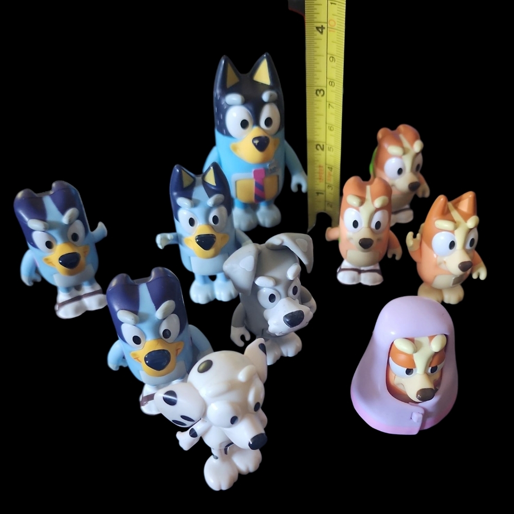 10 Authentic Bluey And Friends Action Figures - Picture 10 of 14